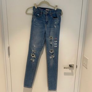 Levi’s 720 High Rise Super Skinny Jeans